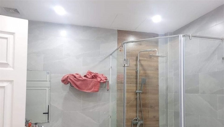 Nhà mặt phố Thành Công, lô góc, DT 60m2, MT 4,5m. Mặt ngõ bên 15m.Kinh doanh